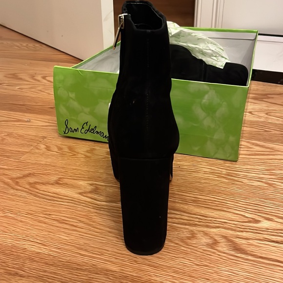 Black suede ankle boots - Picture 7 of 8